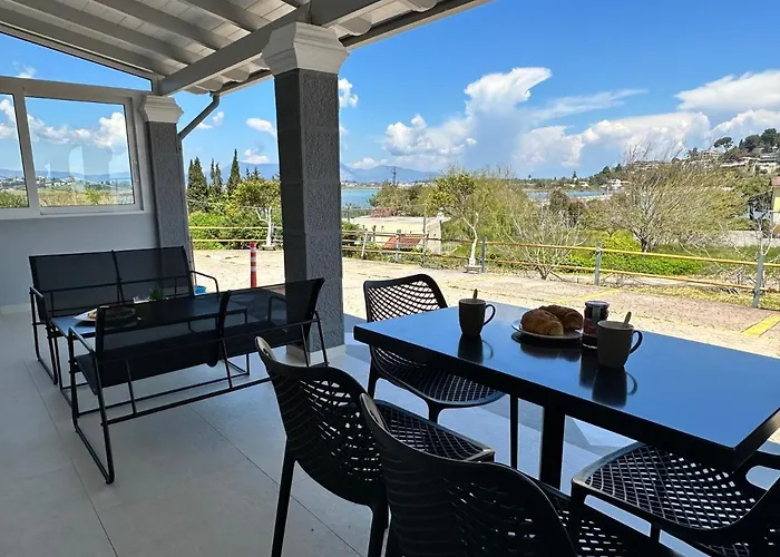 Nisos Family House
